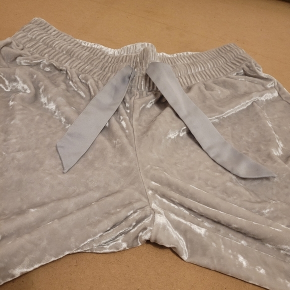 Victoria's Secret crushed velvet joggers, pants,‎ S - Picture 10 of 13